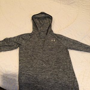 Under Armour Women’s Dri-fit material pullover
